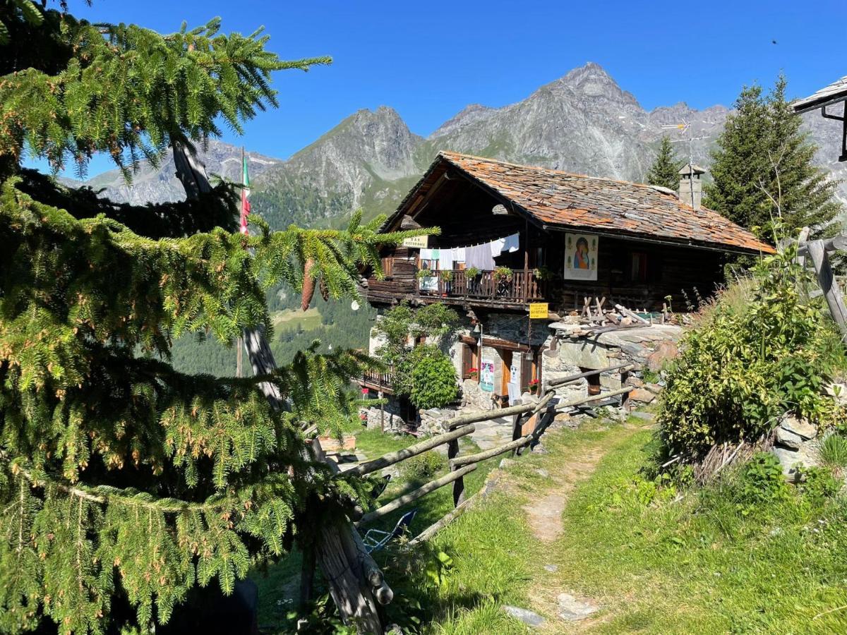 Rifugio Guide Frachey Hotel Saint Jacques Buitenkant foto