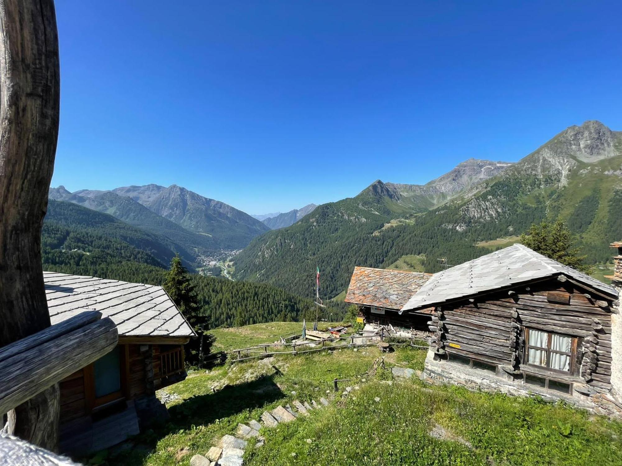 Rifugio Guide Frachey Hotel Saint Jacques Buitenkant foto