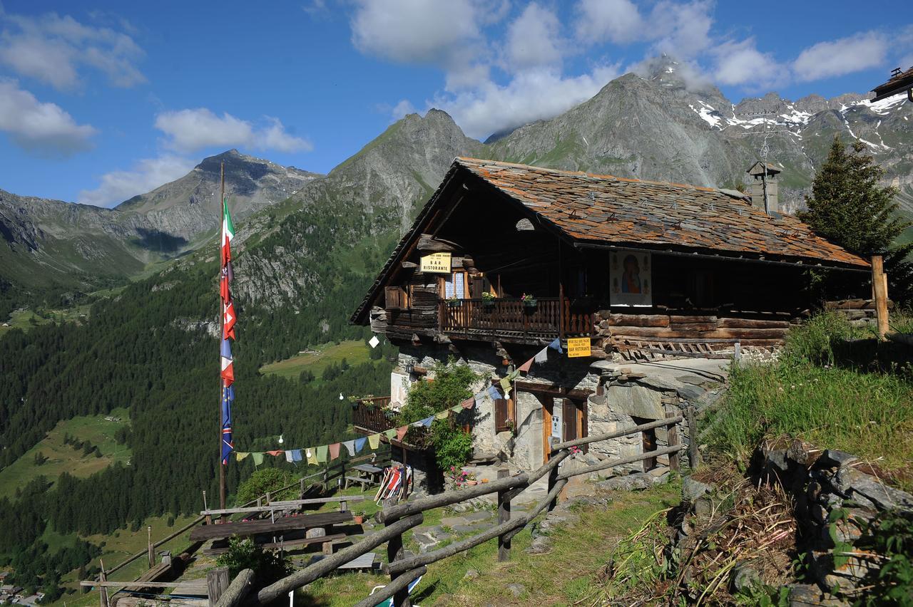 Rifugio Guide Frachey Hotel Saint Jacques Buitenkant foto